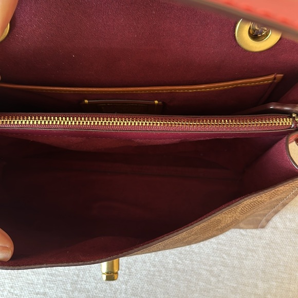 Coach bag/Limited  Edition Authentic Coach Leather Bag. - Picture 3 of 12